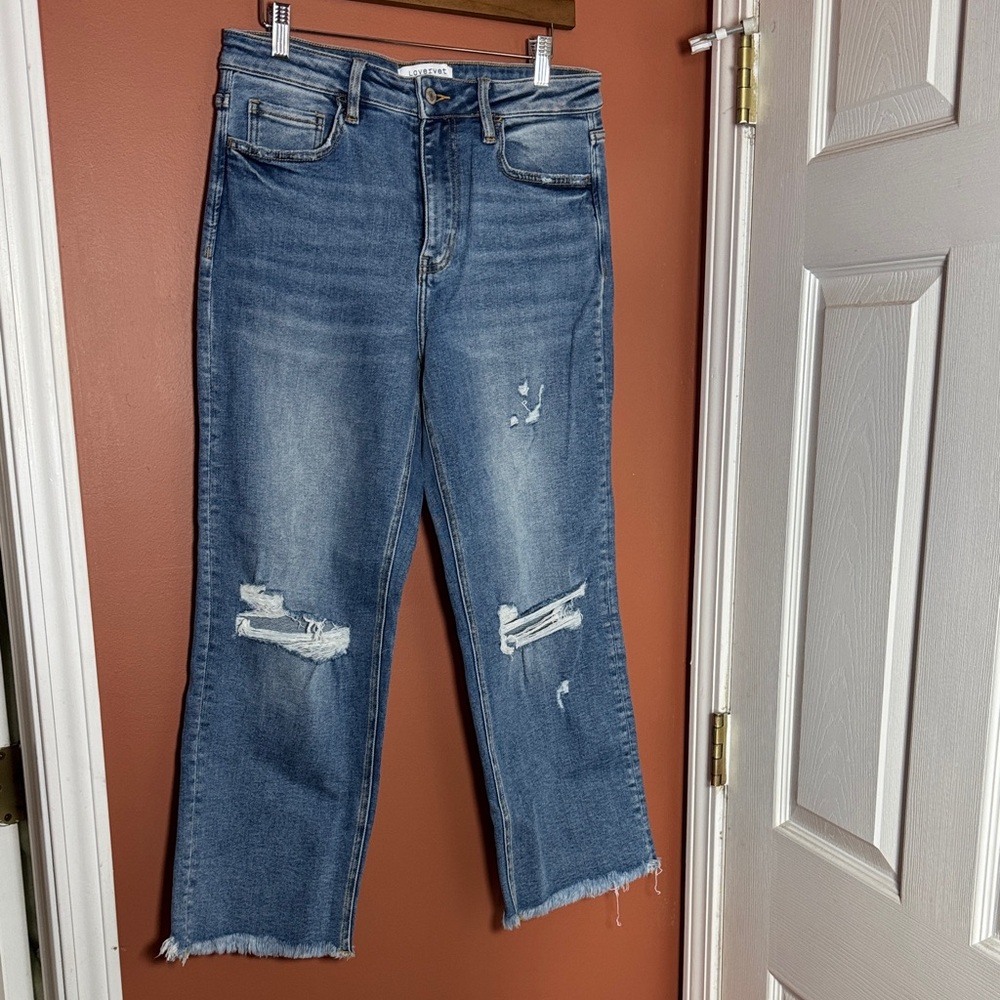 Lovervet Distressed Cropped Jeans